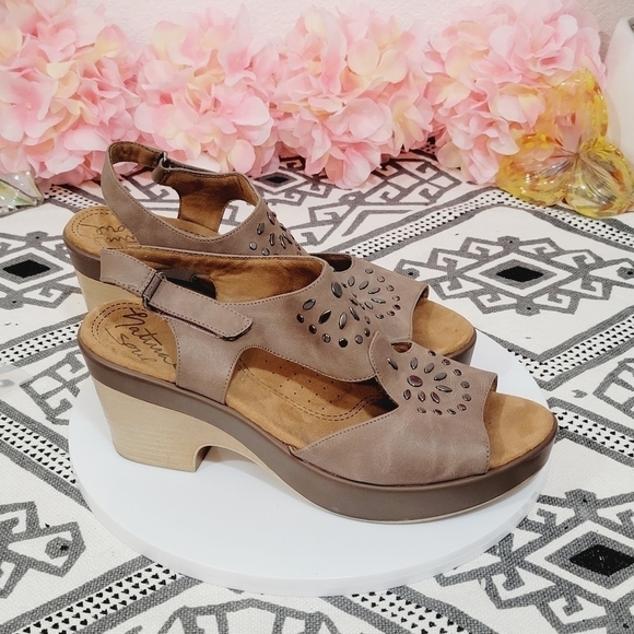 NATURALIZER SOUL Mia Taupe Wedges Size 11M - Picture 10 of 14